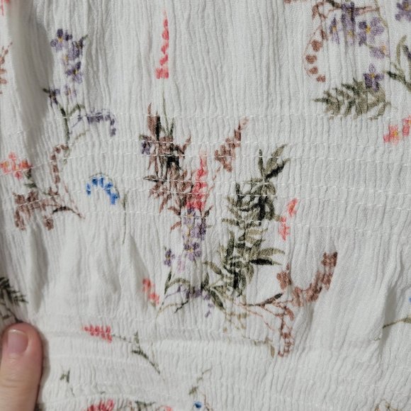 Torrid Floral Smocked Gauze Top Size 2 - Picture 3 of 5